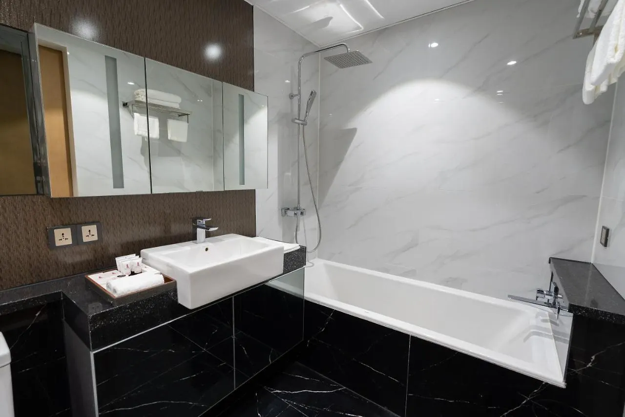 One Euphoria Luxe Hotel Angeles
