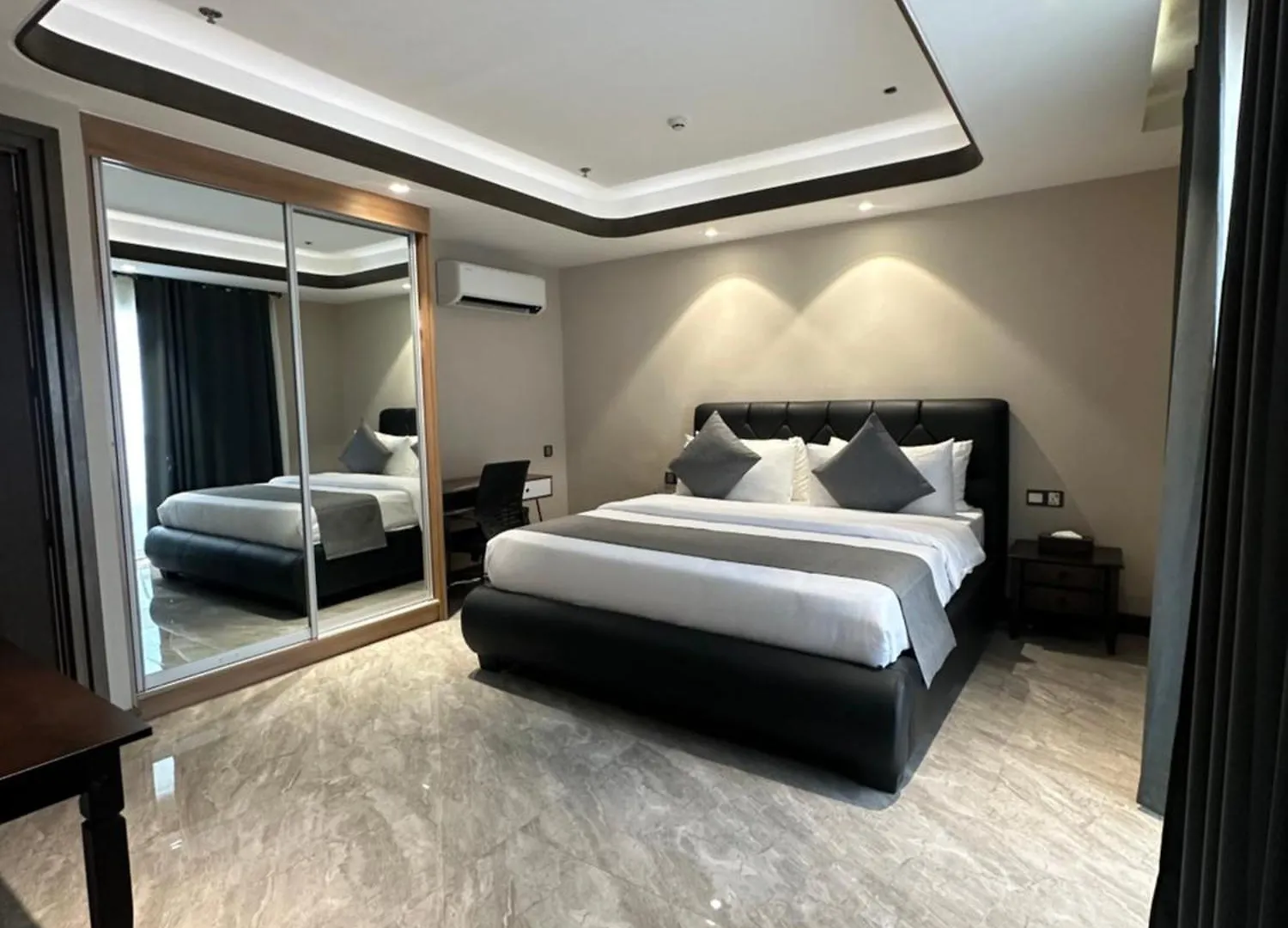 One Euphoria Luxe Hotel Angeles Philippines