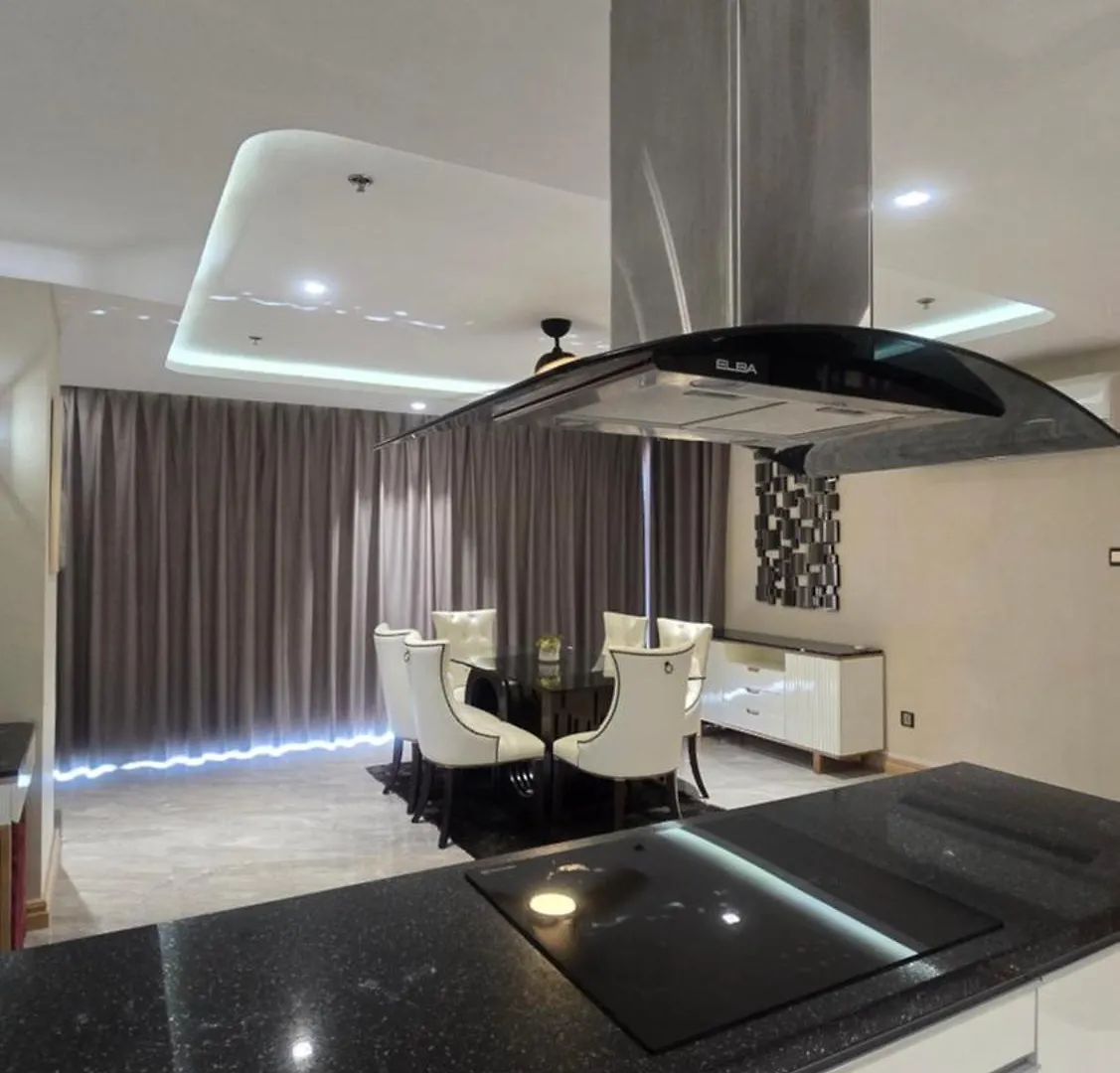 One Euphoria Luxe Hotel Angeles