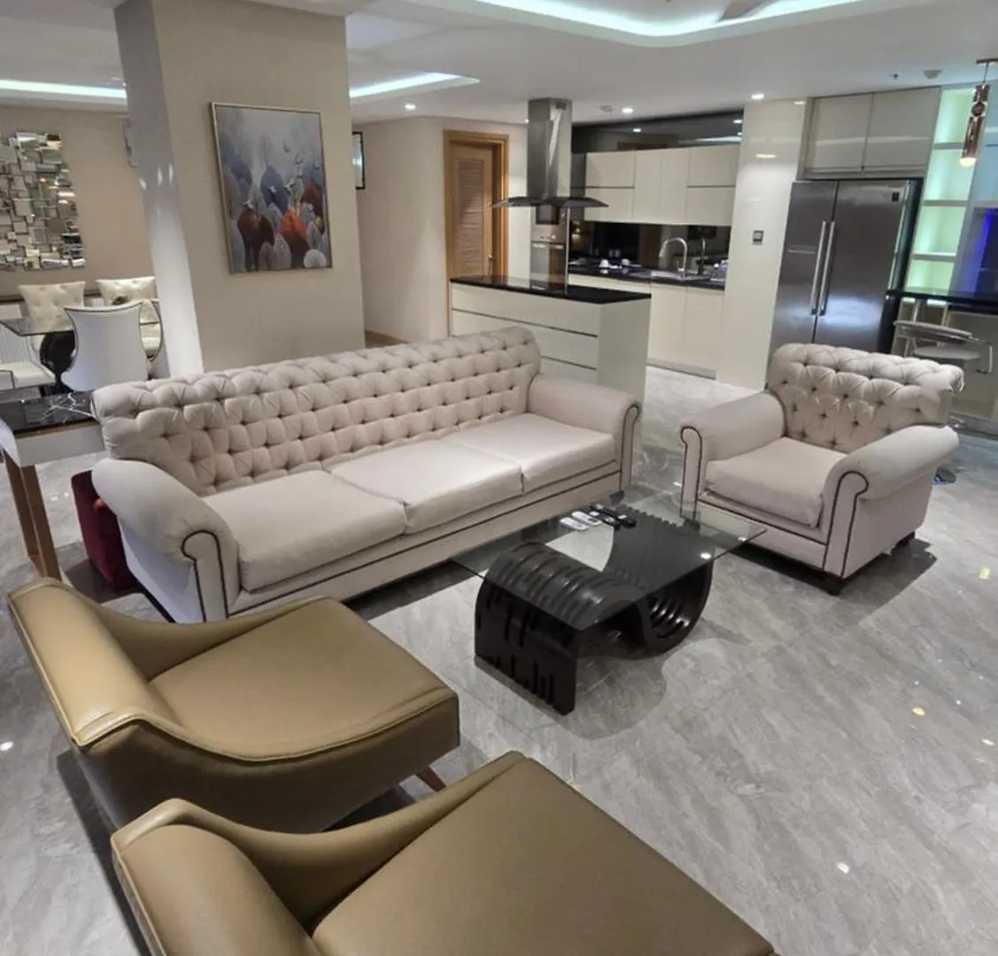 One Euphoria Luxe Hotel Angeles