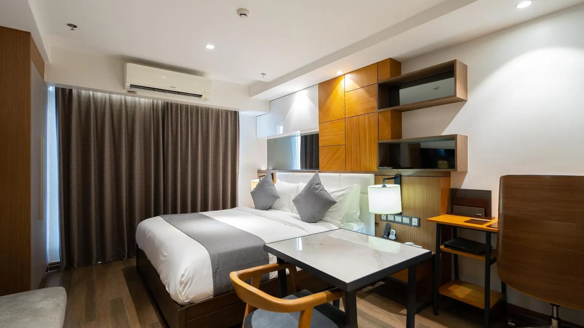 One Euphoria Luxe Hotel Angeles Philippines